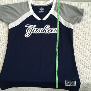 MAJESTIC YANKEES SPORTS SHIRT, WOMAN LARGE